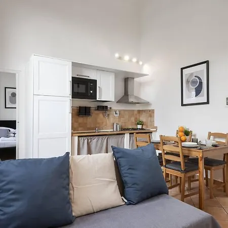 Unyca - Authentic Market In The Heart Of Apartment *