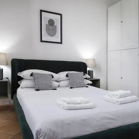 Unyca - Authentic Market In The Heart Of Apartment *